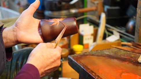 Urushi lacquer beer cup, created by Kaku Mitsuo