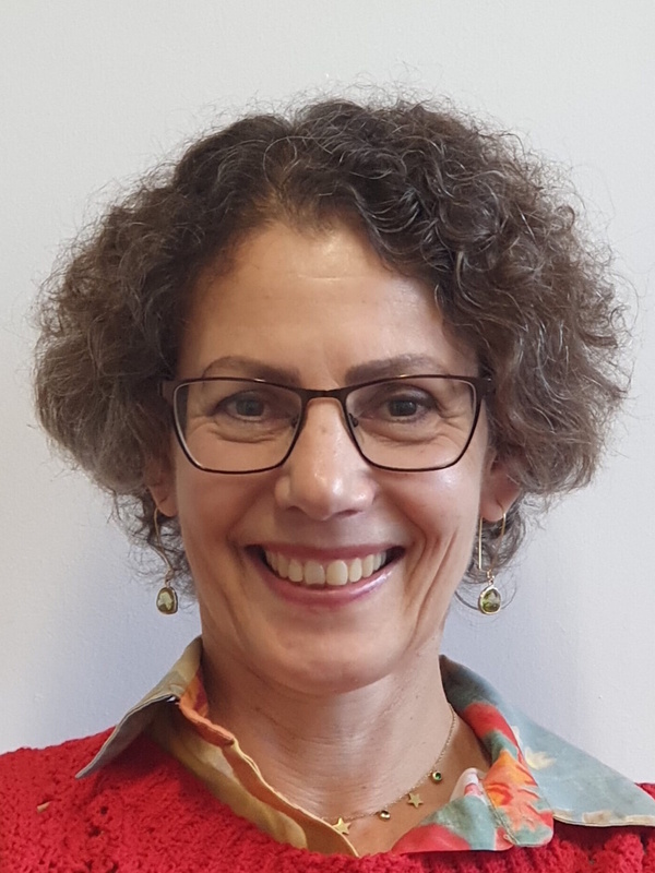 Professor Amira K. Bennison 