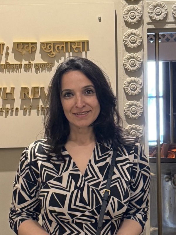 Professor Saloumeh Gholami 